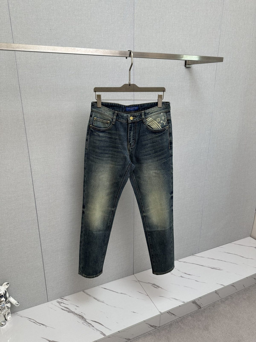 루이 비통 미니멀 무드 팬츠 07